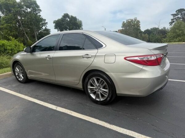 Toyota Camry SE 7 2017 Toyota Camry SE